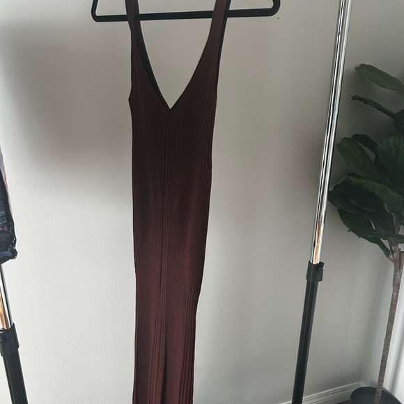 Miss Lola Dress size small - Picture 7 of 8